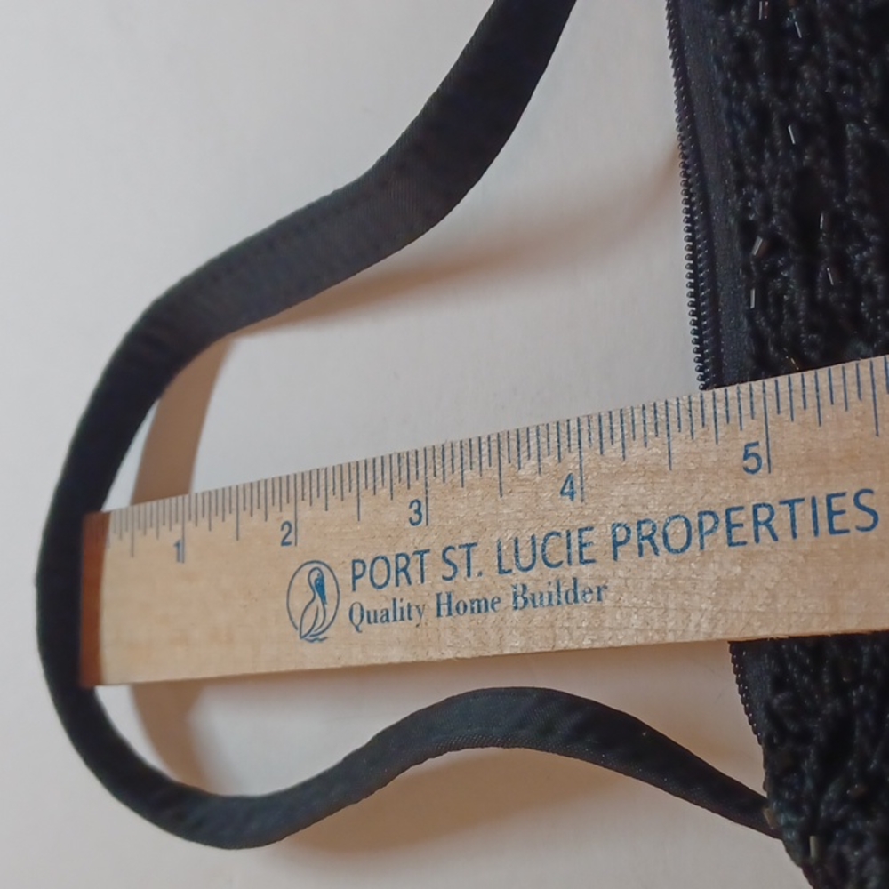 La Regale small black beaded bag with strap zip closure small pocket inside - Picture 5 of 7
